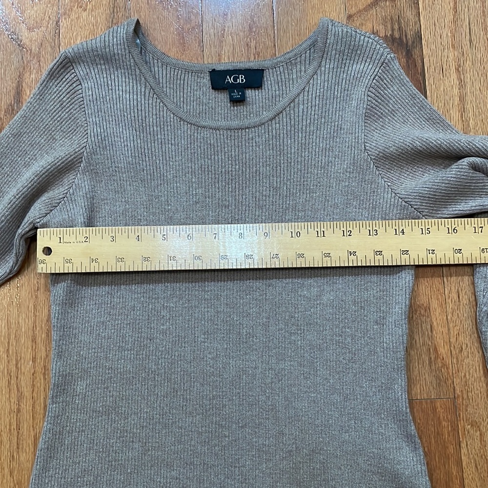 AGB Dress Size Large NWT Heather Taupe Color 2 accent pockets Sweater Tunic - Picture 2 of 14
